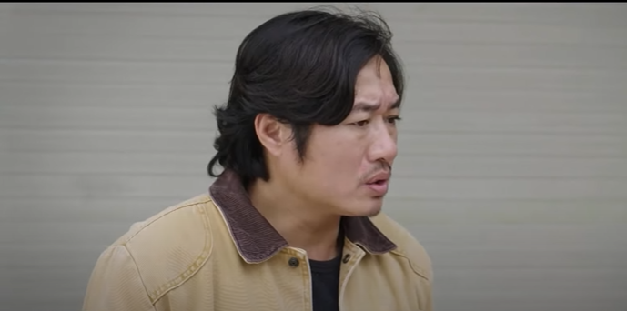 Tố đi tìm Nhài, nhận tin cô đã chuyển vào miền Nam. Ảnh:CMH.