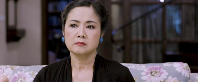 Hồng Diễm đóng con gái của NSND Thu Hà. Hồng Diễm đóng con gái của NSND Thu Hà.