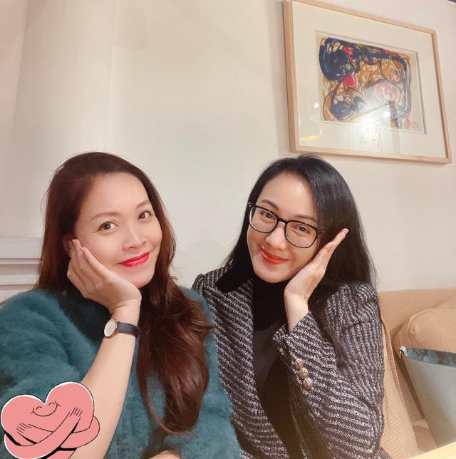 Cùng với Hoài Anh, BTV Hoàng Trang cũng chuyển từ Ban Thời sự sang Ban Văn nghệ, Đài THVN. Cùng với Hoài Anh, BTV Hoàng Trang cũng chuyển từ Ban Thời sự sang Ban Văn nghệ, Đài THVN.