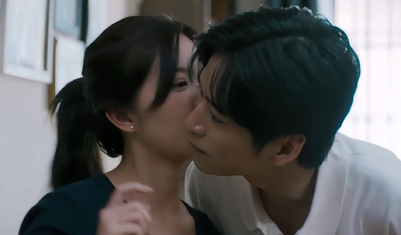 Chi tiết An, Nguyên yêu nhau giống với cái kết của bản gốc. Chi tiết An, Nguyên yêu nhau giống với cái kết của bản gốc.