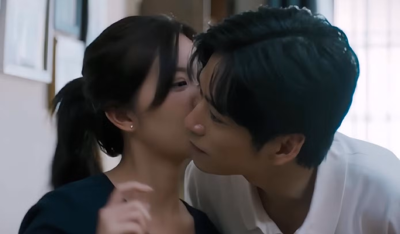 Chi tiết An, Nguyên yêu nhau giống với cái kết của bản gốc.