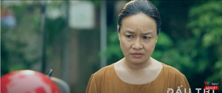 Mẹ Vũ không vui khi để cháu nội về với mẹ. Mẹ Vũ không vui khi để cháu nội về với mẹ.