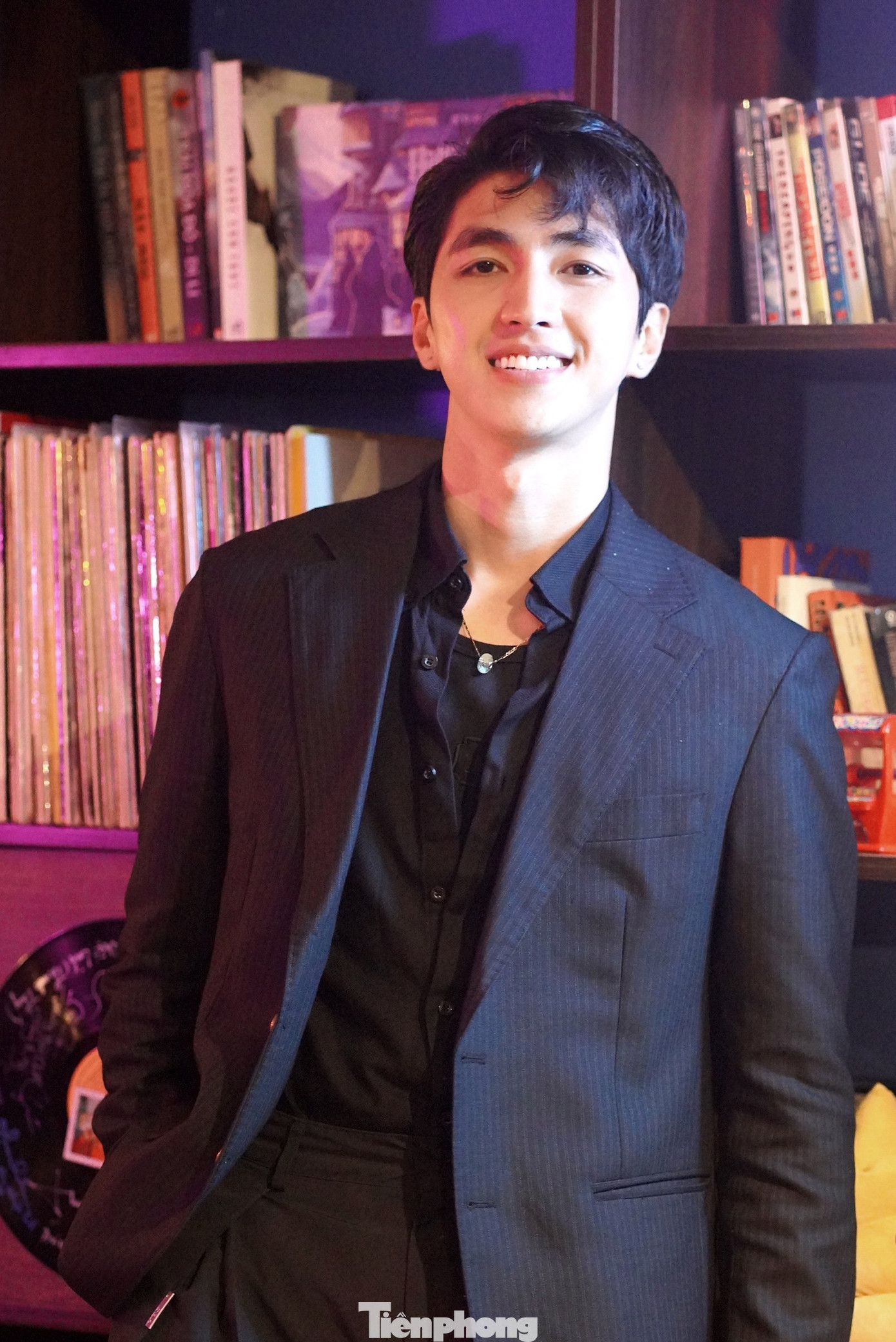 Một người cá tính, phóng khoáng tới bất cần như Khôi trong Đừng làm mẹ cáu mang lại nhiều cảm xúc thú vị cho khán giả. Hiệu ứng tình cảm giữa Khôi và Vy (Quỳnh Lương) cũng là yếu tố thu hút trong phim. Ảnh: TRỌNG QUÂN.