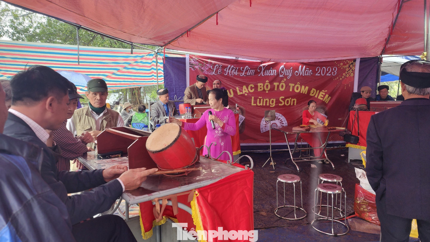 Không gian tổ chức Tổ tôm điếm ở hội Lim. Ảnh: TRỌNG QUÂN.