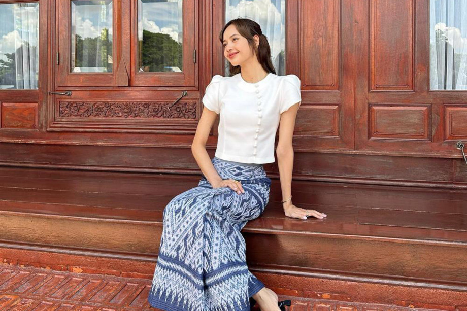 Lisa tích cực quảng bá cảnh đẹp Thái Lan.