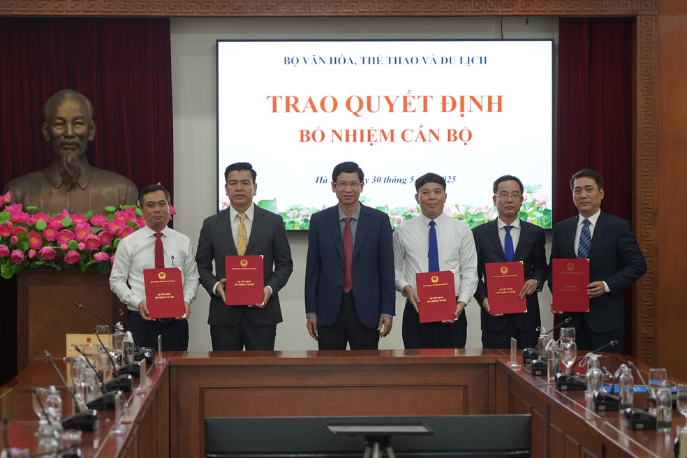Lễ công bố và trao quyết định bổ nhiệm cán bộ của Bộ VHTTDL tổ chức chiều 30/5.