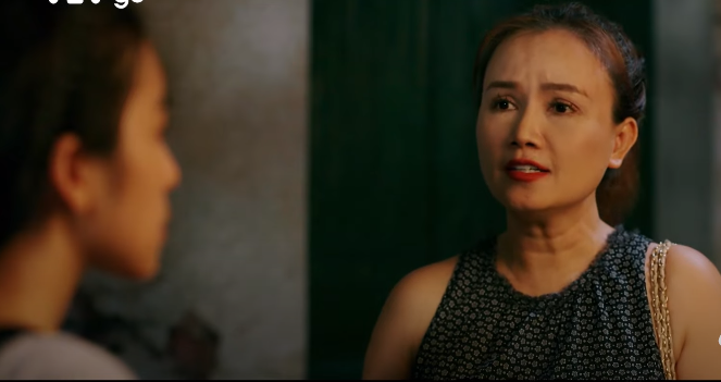 Lệ thường xuyên tán tỉnh dù biết Hiếu đã có gia đình. Lệ thường xuyên tán tỉnh dù biết Hiếu đã có gia đình.