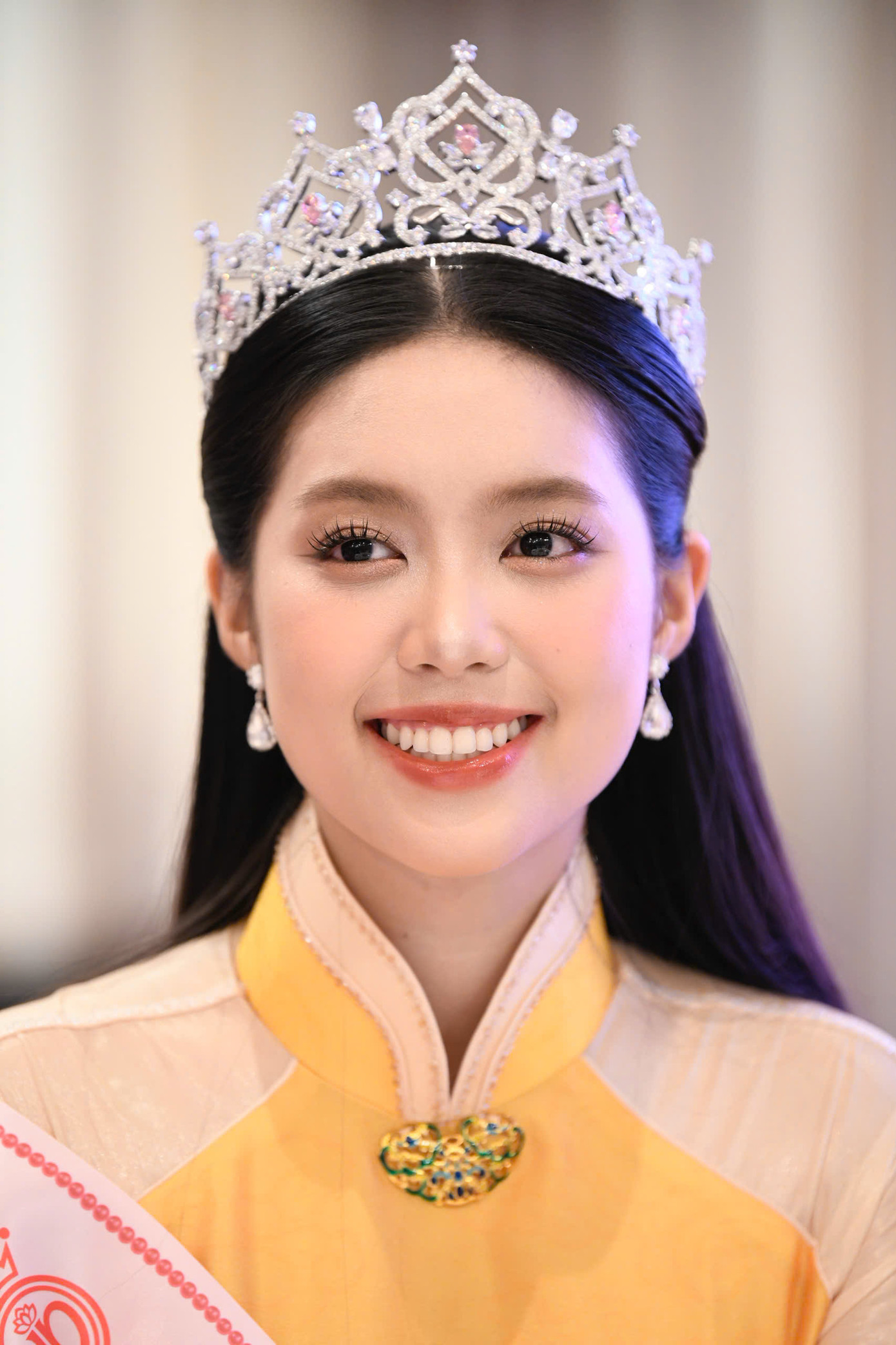 Top 3 Hoa hậu Việt Nam 2024 có những chia sẻ đầu tiên sau đăng quang. Ảnh: Hồng Vĩnh. Top 3 Hoa hậu Việt Nam 2024 có những chia sẻ đầu tiên sau đăng quang. Ảnh: Hồng Vĩnh.