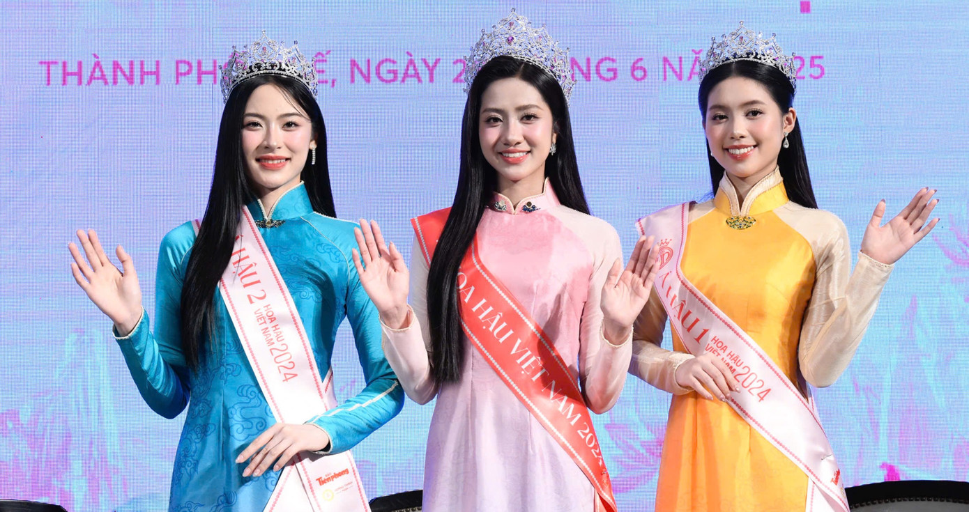 Đêm chung kết Hoa hậu Việt Nam 2024 khép lại thành công với việc tìm ra top 3 gồm Hoa hậu Hà Trúc Linh, Á hậu 1 Trần Ngọc Châu Anh, Á hậu 2 Nguyễn Thị Vân Nhi. Đêm chung kết Hoa hậu Việt Nam 2024 khép lại thành công với việc tìm ra top 3 gồm Hoa hậu Hà Trúc Linh, Á hậu 1 Trần Ngọc Châu Anh, Á hậu 2 Nguyễn Thị Vân Nhi.