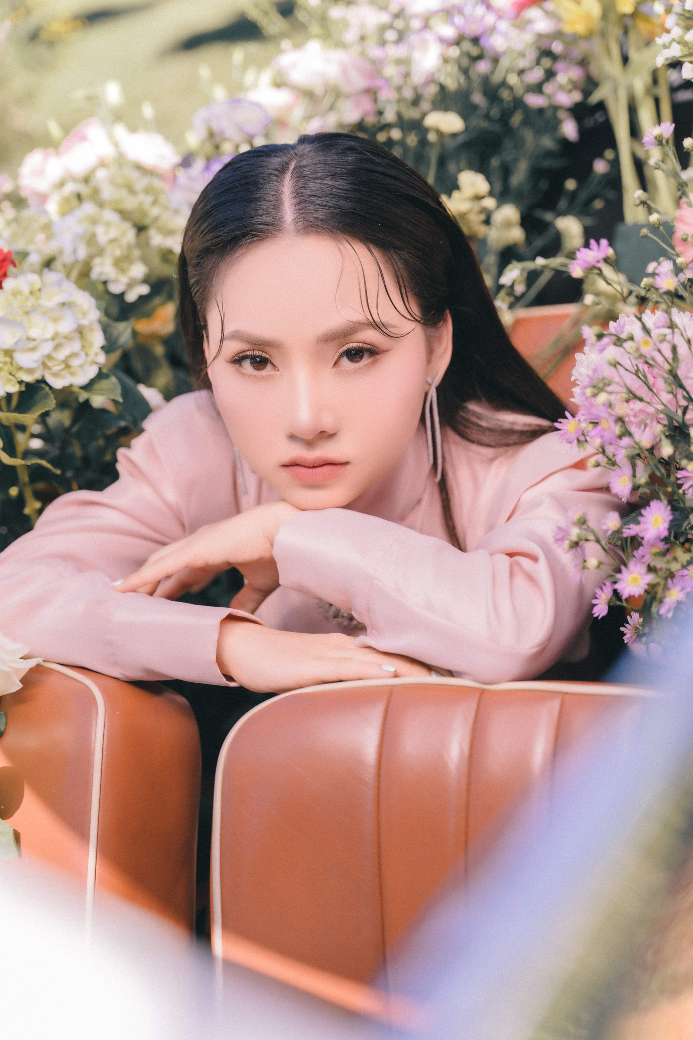 Ngô Lan Hương nổi tiếng với những clip cover triệu view trên YouTube. Ngô Lan Hương nổi tiếng với những clip cover triệu view trên YouTube.