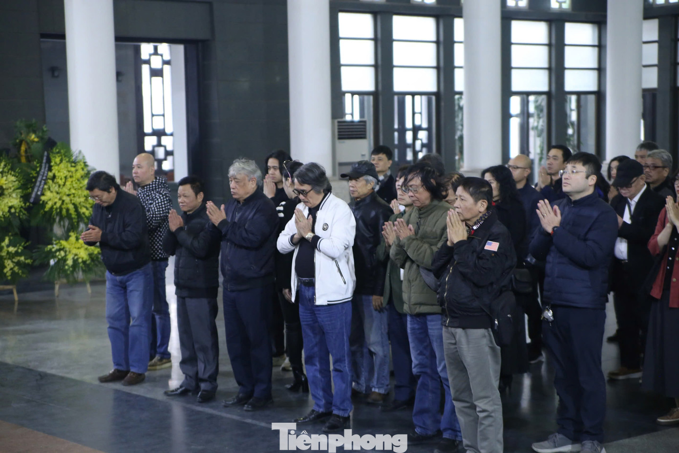 Nhà thơ, nhạc sĩ Nguyễn Thụy Kha cũng là nhịp cầu kết nối các thế hệ văn nghệ sĩ bằng sự quảng giao, nghĩa tình.