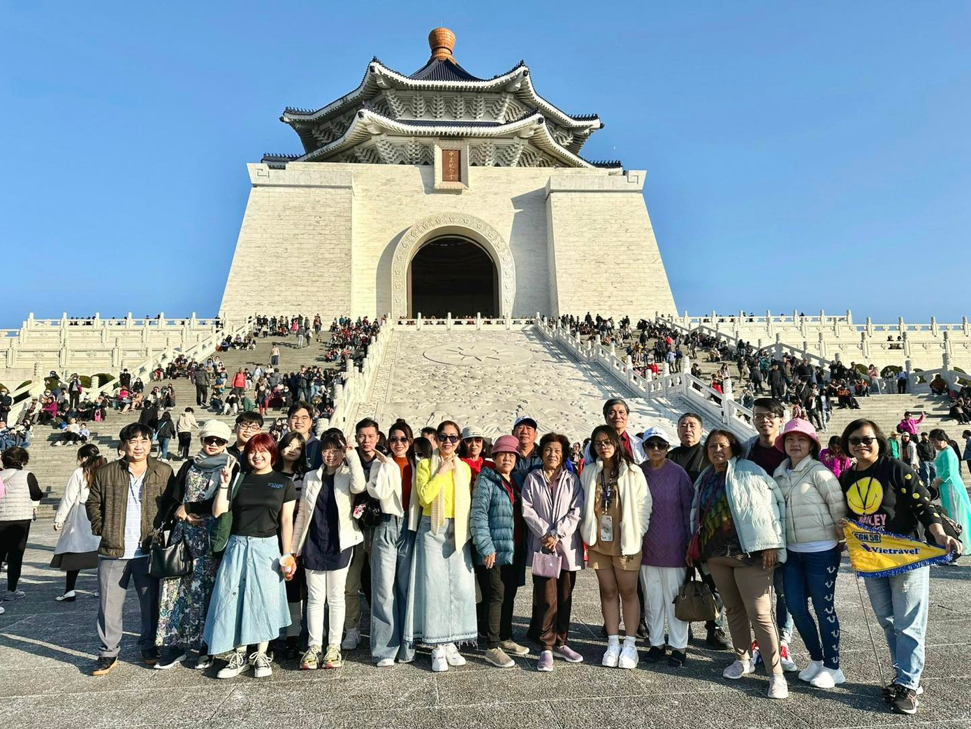 Khách Việt đổ xô đi nước ngoài dịp Tết Nguyên đán.