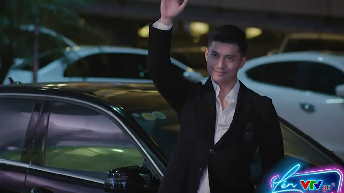 Vai diễn anh chàng bảnh bao bạn của Vân Trang do Lâm Bảo Châu- bạn trai ca sĩ Lệ Quyên đảm nhận. Vai diễn anh chàng bảnh bao bạn của Vân Trang do Lâm Bảo Châu- bạn trai ca sĩ Lệ Quyên đảm nhận.