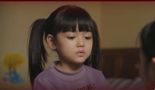 Happi phát hiện mình không phải con ruột của Hạnh. Ảnh: CMH.