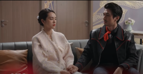 Khôi thuyết phục Vy "yêu lại từ đầu". Ảnh: CMH. Khôi thuyết phục Vy "yêu lại từ đầu". Ảnh: CMH.