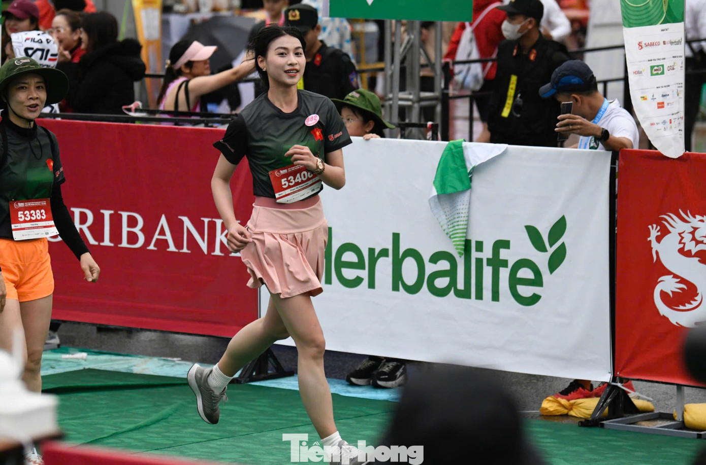 Phạm Thị Thanh Xuân là thí sinh đầu tiên trong 41 cô gái cán đích ở cự ly chạy đồng hành. Phạm Thị Thanh Xuân là thí sinh đầu tiên trong 41 cô gái cán đích ở cự ly chạy đồng hành.