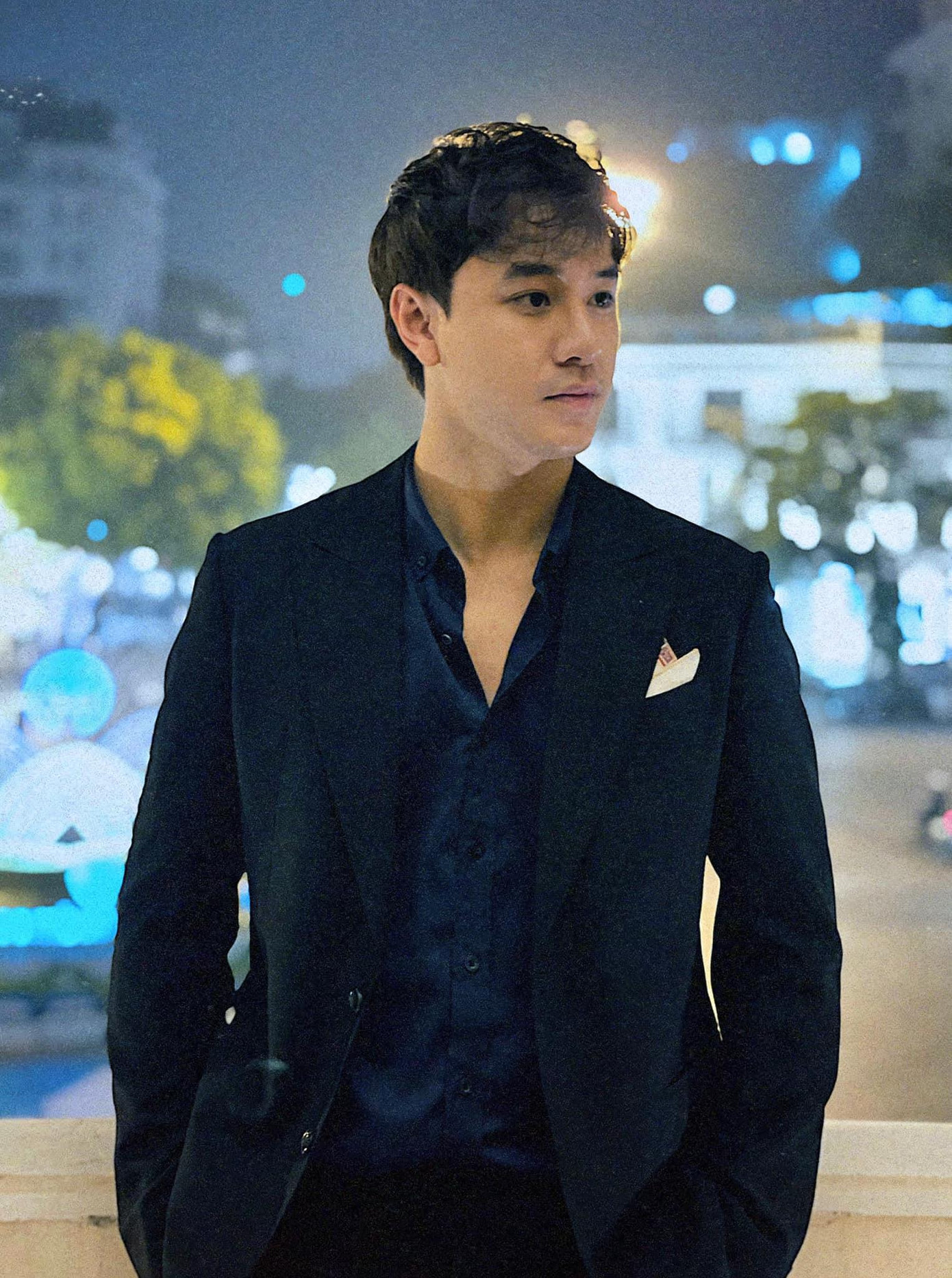 Vẻ điển trai của Quang Trọng ghi điểm với khán giả truyền hình.