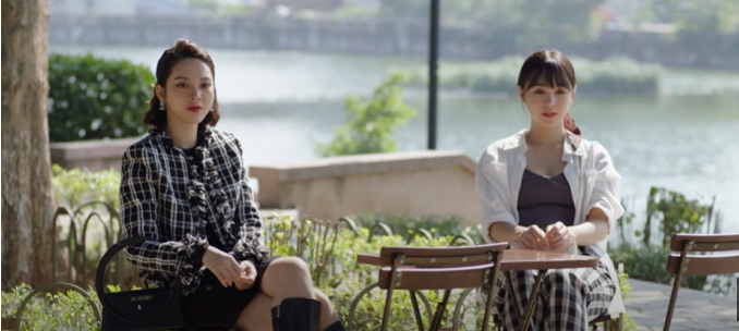 Vy và Hạnh từng tuyên bố cạch mặt nhau. Ảnh: CMH. Vy và Hạnh từng tuyên bố cạch mặt nhau. Ảnh: CMH.