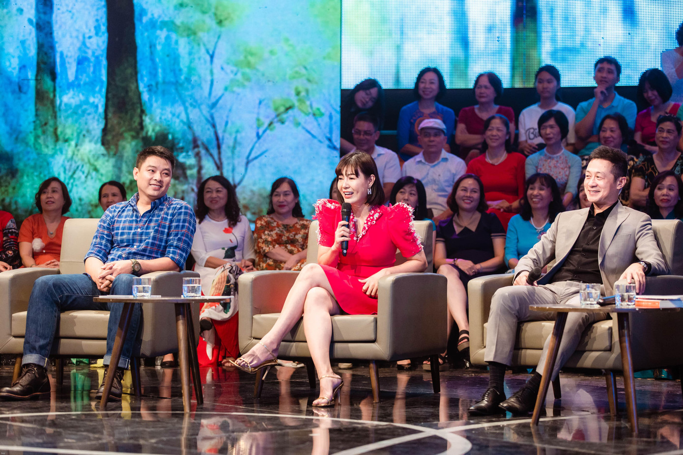 Diễn viên Thanh Hương chia tay mối tình trên mạng vì webcam "lag". Diễn viên Thanh Hương chia tay mối tình trên mạng vì webcam "lag".