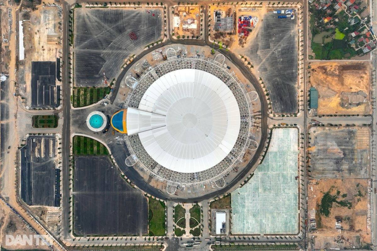 Vinhomes Global Gate đang đứng trước hàng loạt cột mốc đại nhảy vọt khi hạ tầng, tiện ích tăng tốc về đích (Ảnh: Dân trí) Vinhomes Global Gate đang đứng trước hàng loạt cột mốc đại nhảy vọt khi hạ tầng, tiện ích tăng tốc về đích (Ảnh: Dân trí)