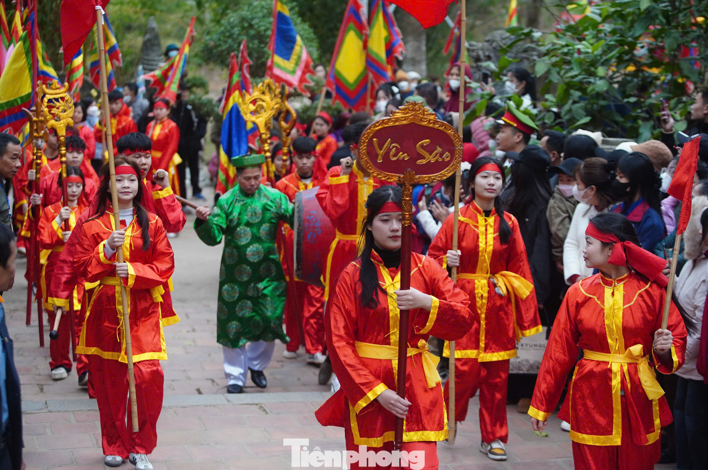 Lễ hội đền Sóc 2025 là một trong những lễ hội lớn nhất của TP Hà Nội, thu hút hàng chục nghìn người tham gia.