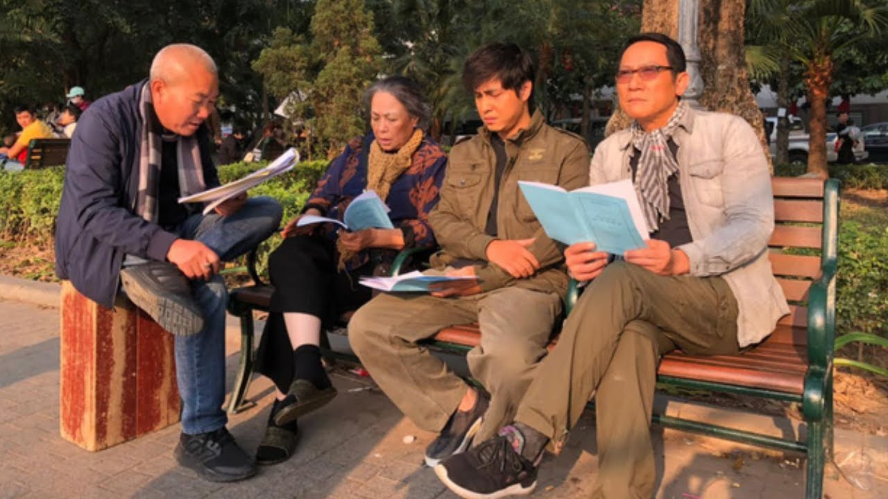 Đạo diễn Nguyễn Danh Dũng chia sẻ về Cuộc đời vẫn đẹp sao. Đạo diễn Nguyễn Danh Dũng chia sẻ về Cuộc đời vẫn đẹp sao.