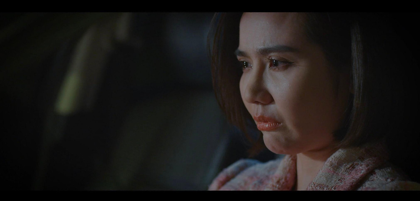 Vân Trang đau đớn vì bị chính mẹ ruột xúc phạm.