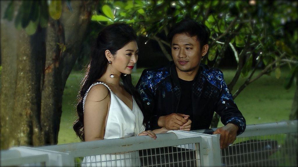 Quý Bình trong Trà táo đỏ. Quý Bình trong Trà táo đỏ.