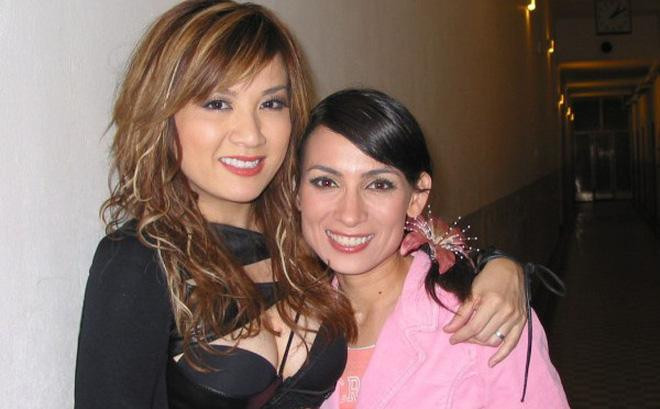 Phi Nhung - Trizzie Phương Trinh là những người chị em thân thiết. Phi Nhung - Trizzie Phương Trinh là những người chị em thân thiết.