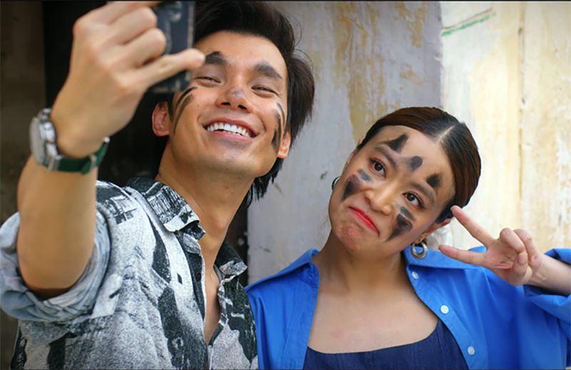 Nhan Phúc Vinh ghép cặp với Hoàng Thuỳ Linh trên sóng giờ vàng.