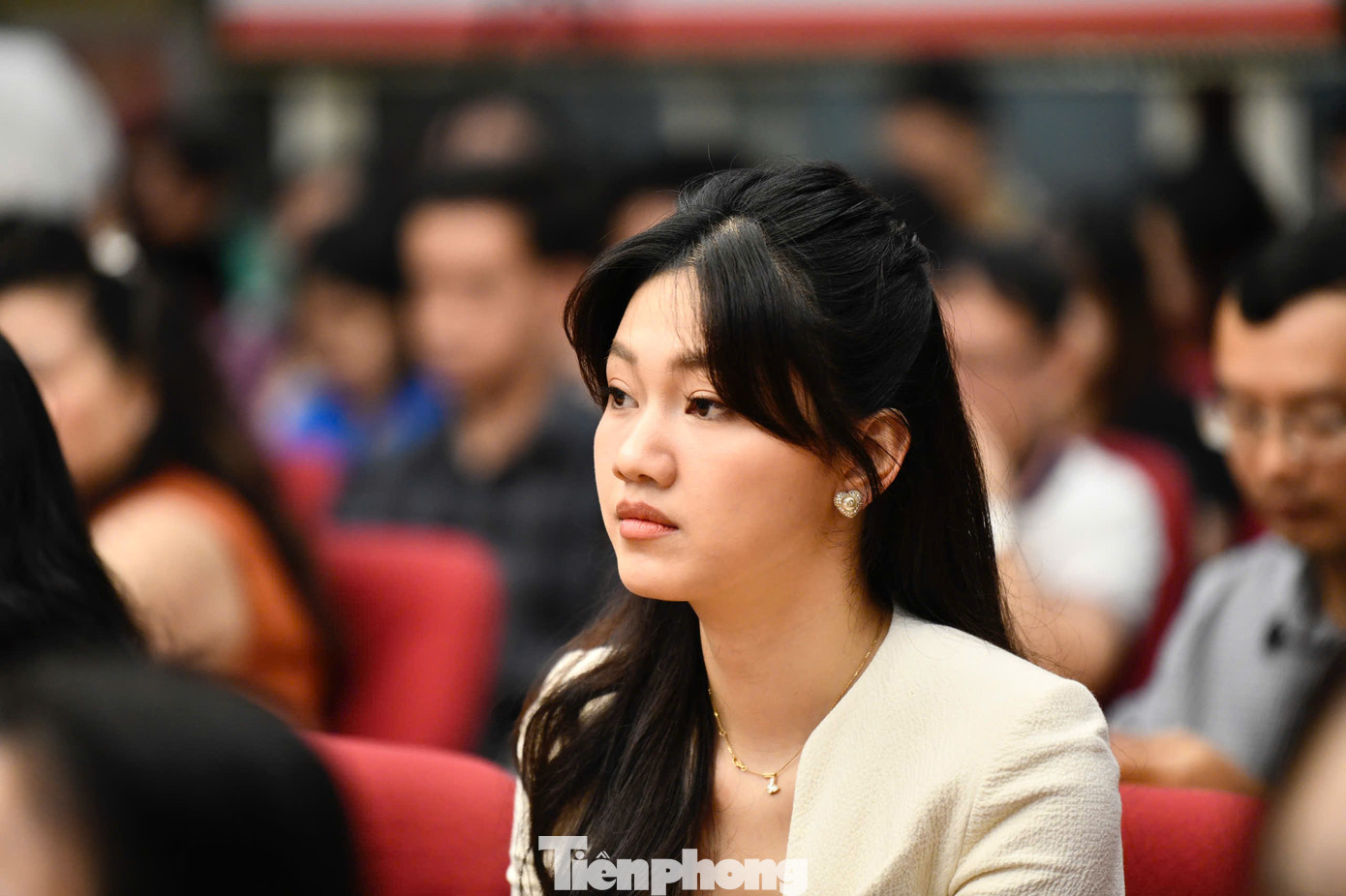 Các hoa hậu, á hậu tin tưởng báo Tiền Phong là cầu nối hỗ trợ người dân sau khi bão YAGI quét qua. Ảnh: Trọng Tài. Các hoa hậu, á hậu tin tưởng báo Tiền Phong là cầu nối hỗ trợ người dân sau khi bão YAGI quét qua. Ảnh: Trọng Tài.