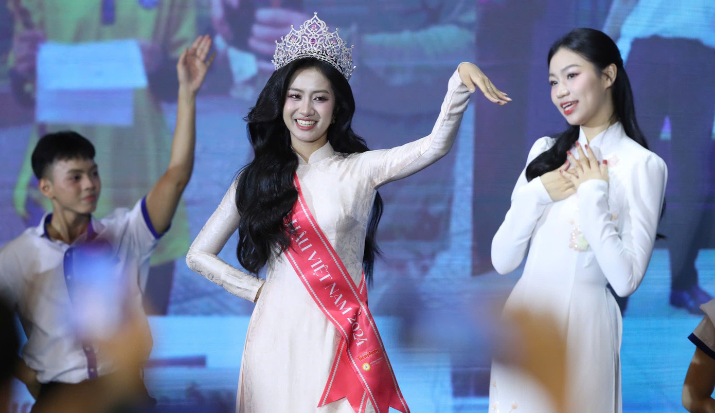 Trong cuộc thi Nét đẹp sinh viên năm 2023 của trường, Hà Trúc Linh giành danh hiệu Hoa khôi, còn Trần Thị Huyền Cơ nhận danh hiệu Á khôi. Trong cuộc thi Nét đẹp sinh viên năm 2023 của trường, Hà Trúc Linh giành danh hiệu Hoa khôi, còn Trần Thị Huyền Cơ nhận danh hiệu Á khôi.