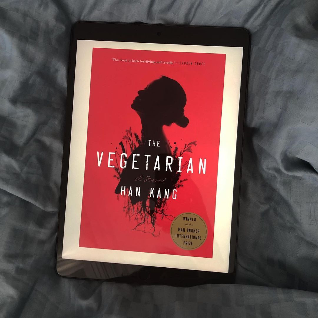 Cuốn Người ăn chay giúp văn chương của Han Kang vượt ra khỏi biên giới Hàn Quốc. Cuốn Người ăn chay giúp văn chương của Han Kang vượt ra khỏi biên giới Hàn Quốc.