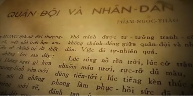 Phim Giữa vòng vây quân thù truyền tải tới khán giả những cảm xúc chân thực từ nguồn tư liệu và nhân chứng, nhân vật còn lại tới hôm nay.