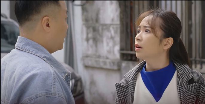 Son bị người đàn ông là bệnh nhân của cô ở phòng khám - bám theo đòi tán tỉnh. Ảnh: CMH. Son bị người đàn ông là bệnh nhân của cô ở phòng khám - bám theo đòi tán tỉnh. Ảnh: CMH.