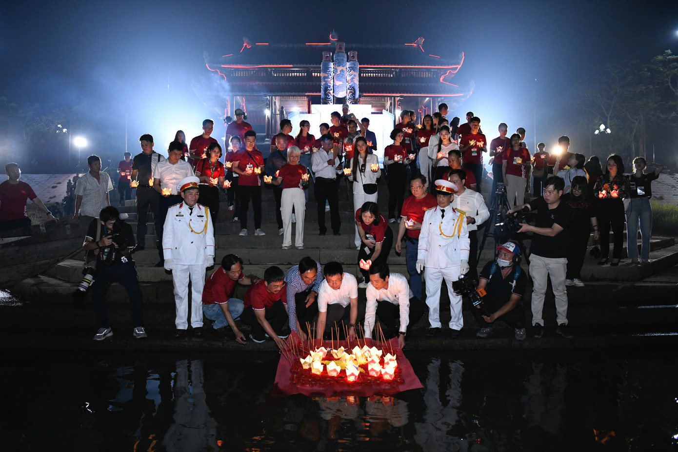 Phát biểu tri ân các anh hùng liệt sĩ đã ngã xuống trên dòng sông Thạch Hãn, nhà báo Phùng Công Sưởng - Tổng Biên tập báo Tiền Phong, đồng Trưởng Ban tổ chức Giải Vô địch Quốc gia Marathon và cự ly dài báo Tiền Phong lần thứ 66 - năm 2025, xúc động bày tỏ: "Gian khó, hiểm nguy, không ngăn nổi trái tim của những con người tuổi trẻ, tiến lên phía trước. Đạn bom, khốc liệt có thể giết chết sinh mệnh con người nhưng không thể làm nhụt ý chí chiến đấu với quân thù. Họ đã đi tới những chiến công bằng sự kiên cường, dũng cảm và sức chịu đựng phi thường giữa mưa bom, bão đạn".