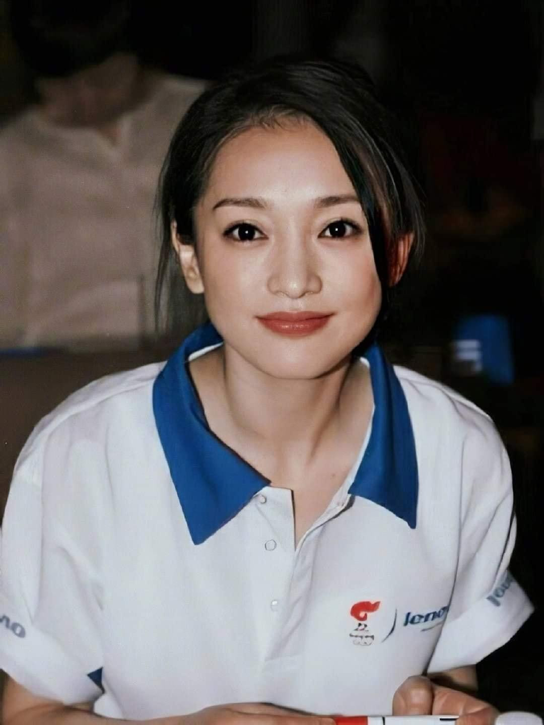 Những năm 2000, Châu Tấn được ưu ái xếp vào hàng Tứ đại mỹ nhân của của giải trí Trung Quốc, bên cạnh những tên tuổi như Chương Tử Di, Từ Tịnh Lôi và Triệu Vy Những năm 2000, Châu Tấn được ưu ái xếp vào hàng Tứ đại mỹ nhân của của giải trí Trung Quốc, bên cạnh những tên tuổi như Chương Tử Di, Từ Tịnh Lôi và Triệu Vy