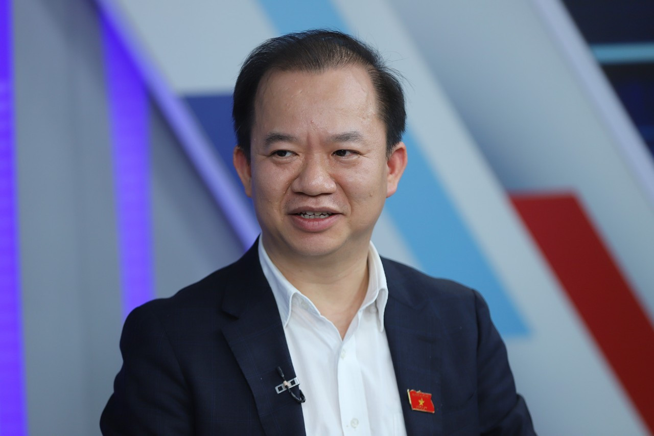 PGS.TS Bùi Hoài Sơn cho rằng cần xây dựng những thương hiệu nhan sắc có chất lượng, từ đó sàng lọc cuộc thi kém uy tín.