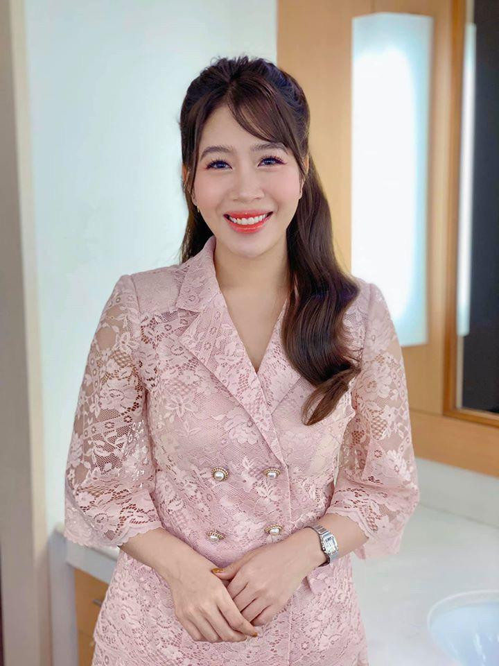 Diệp Chi giữ nhiều vai trò khác nhau như MC, phụ trách sản xuất... các chương trình truyền hình của VTV.