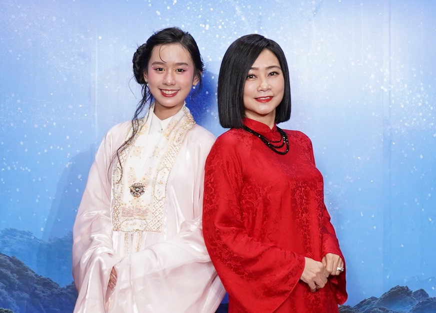 Các nghệ sĩ tại sự kiện.