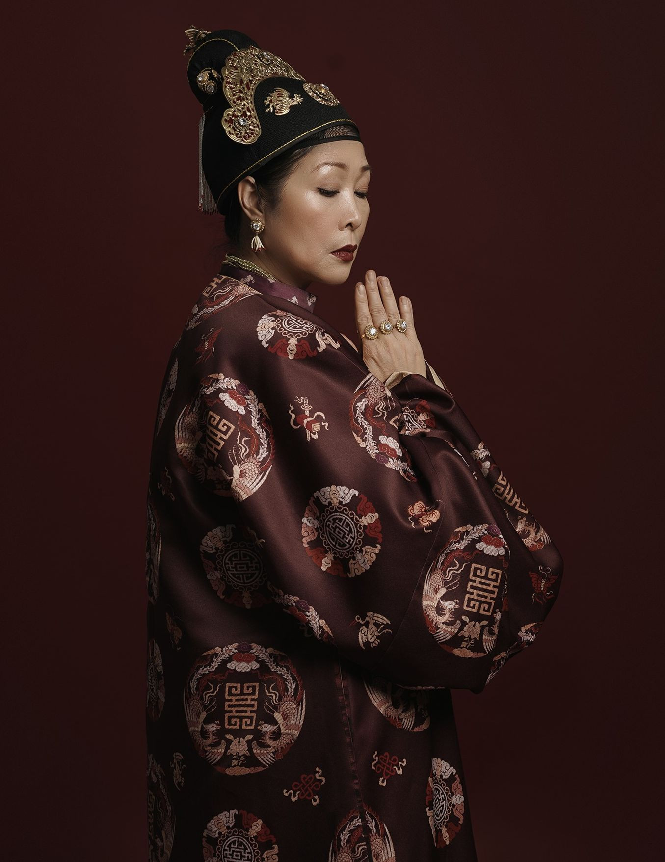 Nữ nghệ sĩ mong muốn dựng các vở kịch về đề tài lịch sử. Nữ nghệ sĩ mong muốn dựng các vở kịch về đề tài lịch sử.