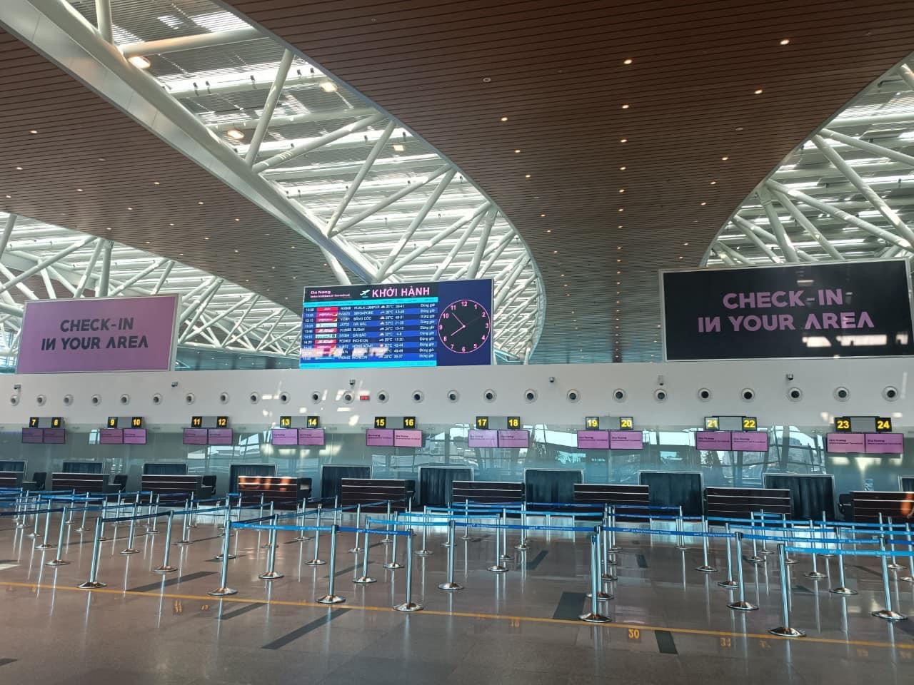 Sân bay Đà Nẵng thực hiện dự án Pink Terminal để hưởng ứng sự kiện nhóm BlackPink đến Việt Nam.