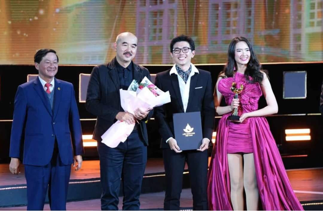 Tro tàn rực rỡ thắng lớn tại Liên hoan phim Việt Nam lần thứ 23.