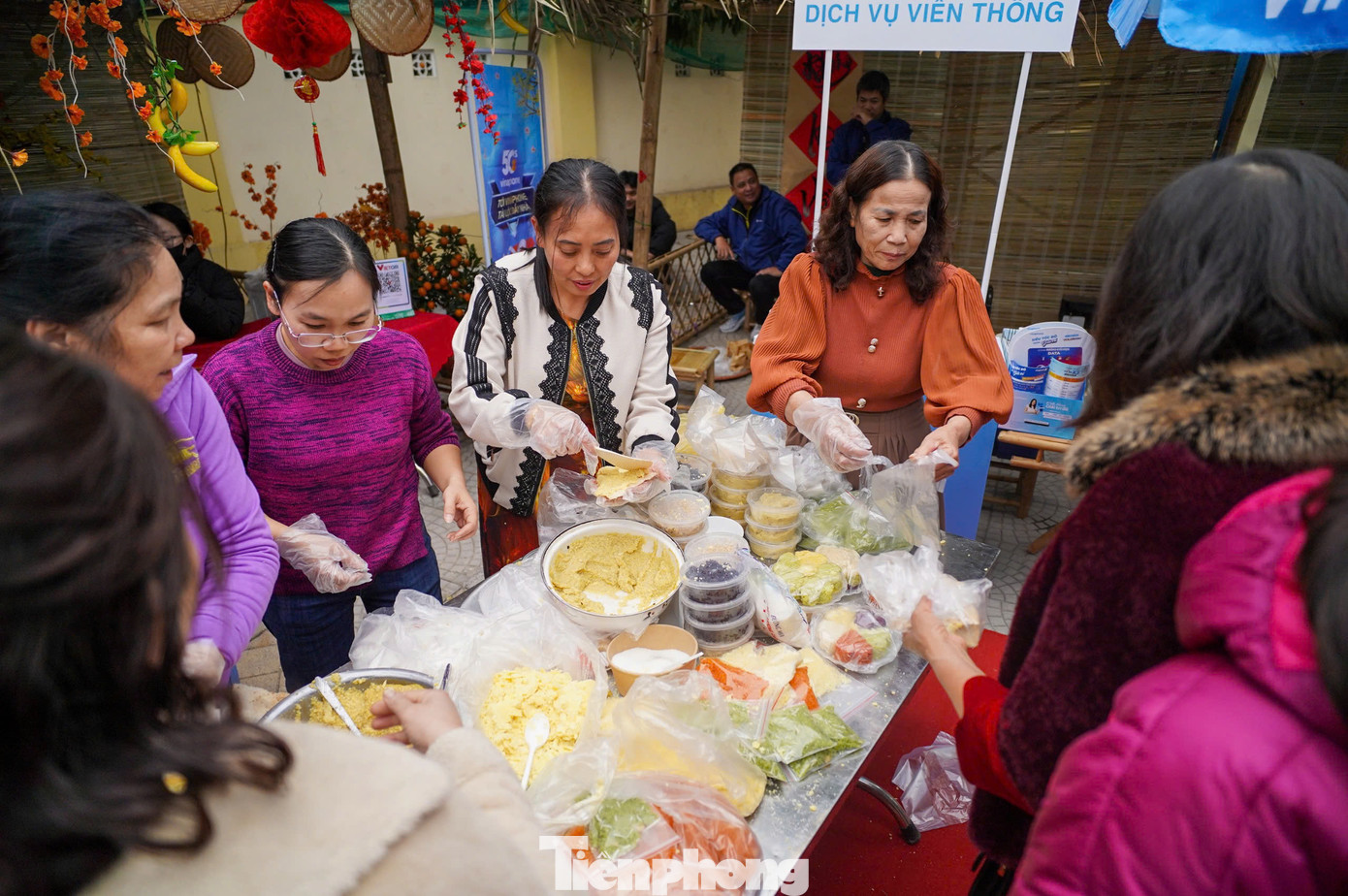 Những mâm xôi có tạo hình độc, lạ ở làng Phú Thượng ảnh 12 Những mâm xôi có tạo hình độc, lạ ở làng Phú Thượng ảnh 12