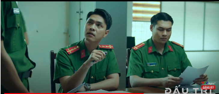 Phòng cảnh sát kinh tế PC03 công an tỉnh Đông Bình điều tra những giao dịch bí mật ở một tiệm vàng. Phòng cảnh sát kinh tế PC03 công an tỉnh Đông Bình điều tra những giao dịch bí mật ở một tiệm vàng.