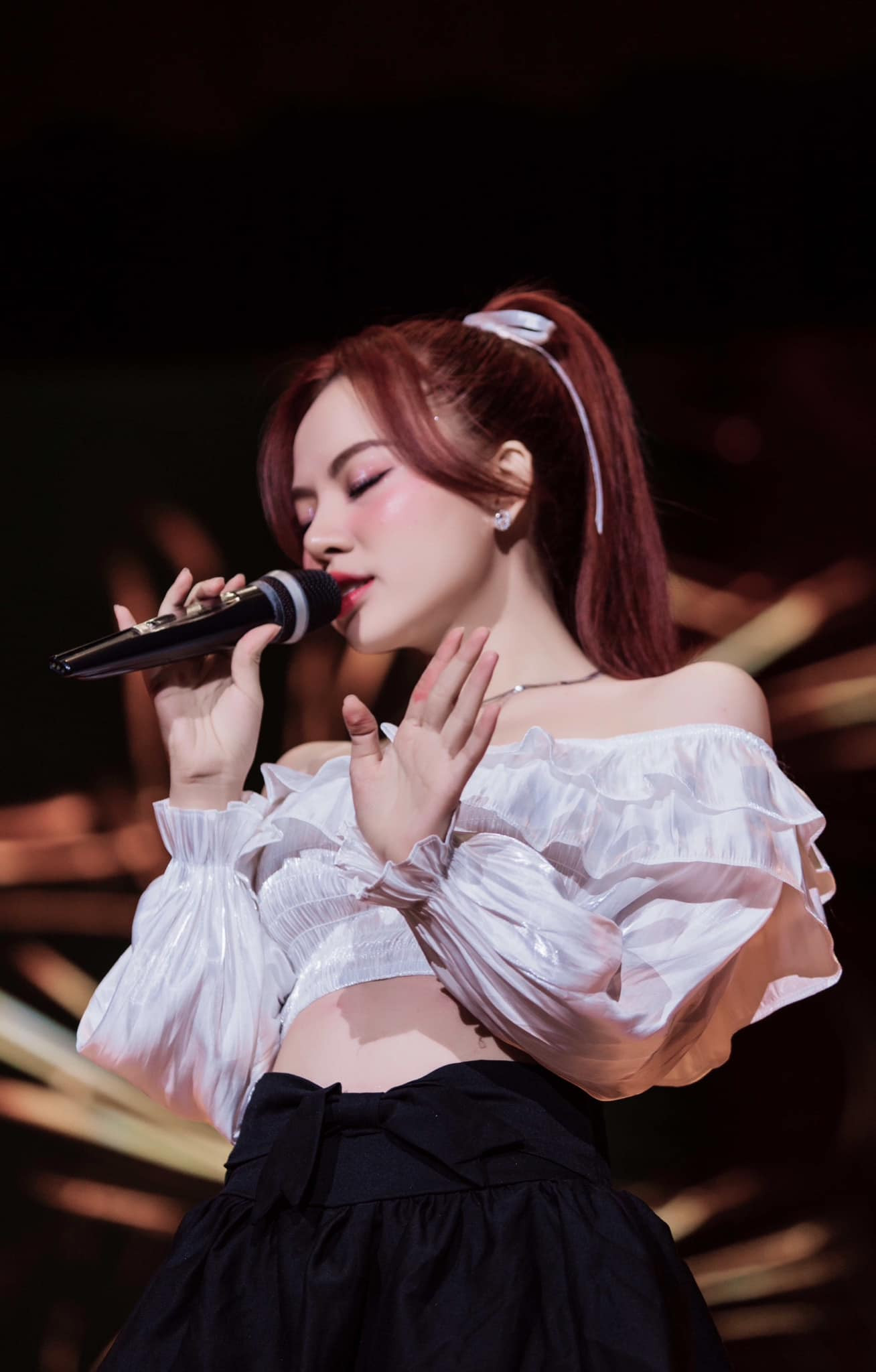 Âm nhạc của Ngô Lan Hương tràn ngập sự trẻ trung, nhí nhảnh. Âm nhạc của Ngô Lan Hương tràn ngập sự trẻ trung, nhí nhảnh.