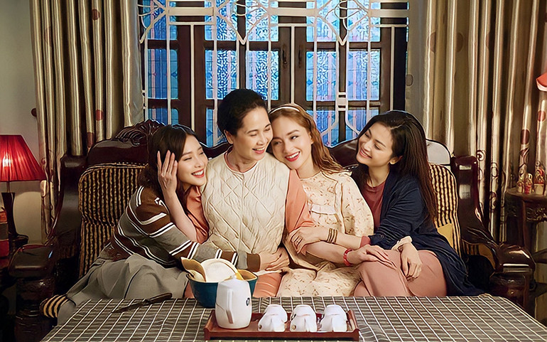 Gia đình mình vui bất thình lình quy tụ nhiều "sao" nhưng rating không cao.