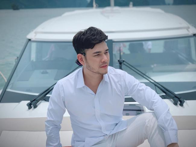 Vẻ điển trai của nam diễn viên Bão ngầm. Vẻ điển trai của nam diễn viên Bão ngầm.