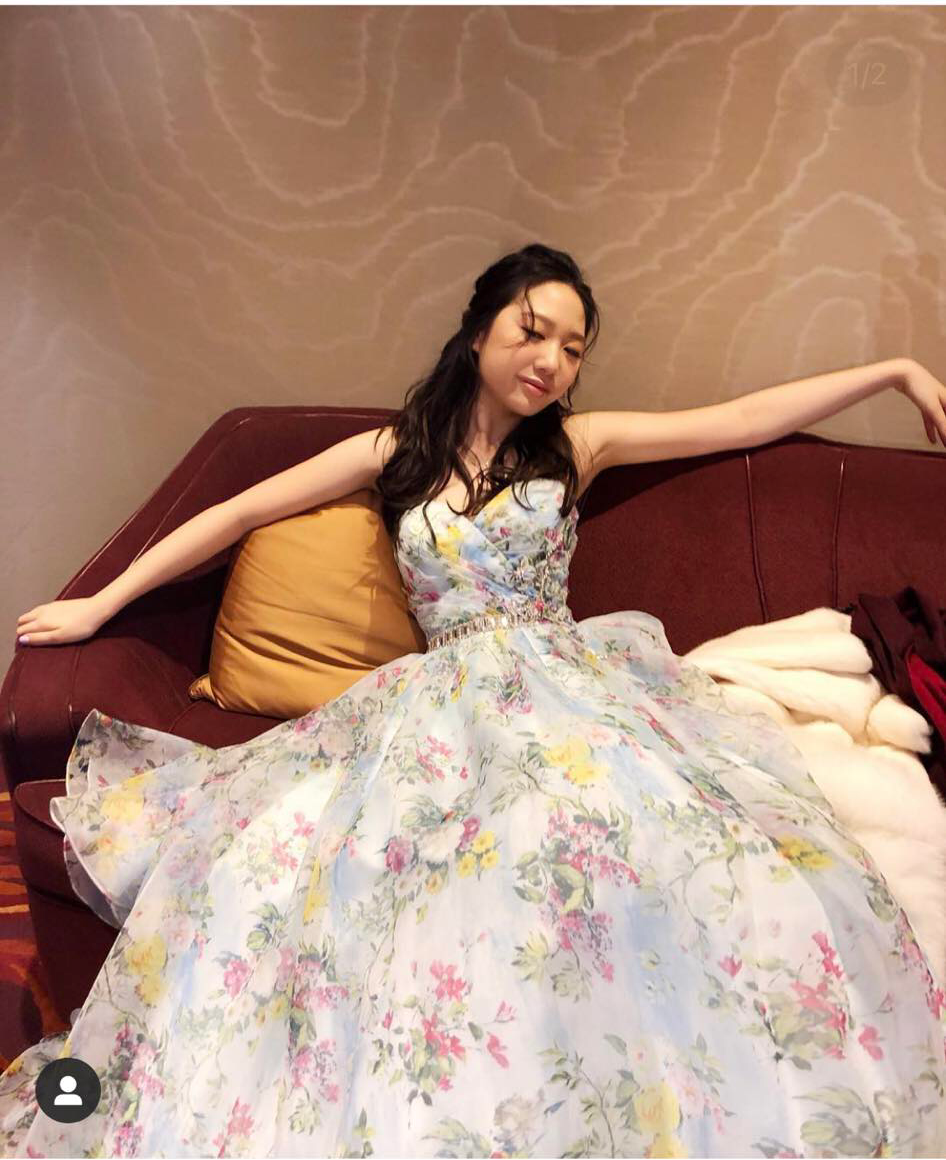 Đầu năm 2019, Chân Tế Như lần đầu tiên xuất hiện trên tạp chí Cosmopolitan Hồng Kông với tư cách là một người mẫu trẻ. Thiếu nữ 10x gây được sự chú ý nhờ vẻ ngọt ngào, trẻ trung.