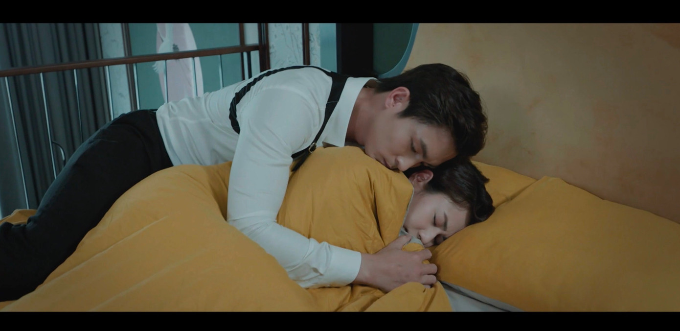 Gia An luôn tìm cơ hội để gần gũi với Phương. Gia An luôn tìm cơ hội để gần gũi với Phương.